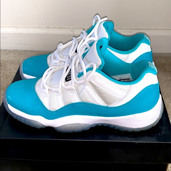 Air Jordan Aqua 11s - Picture 4 of 6